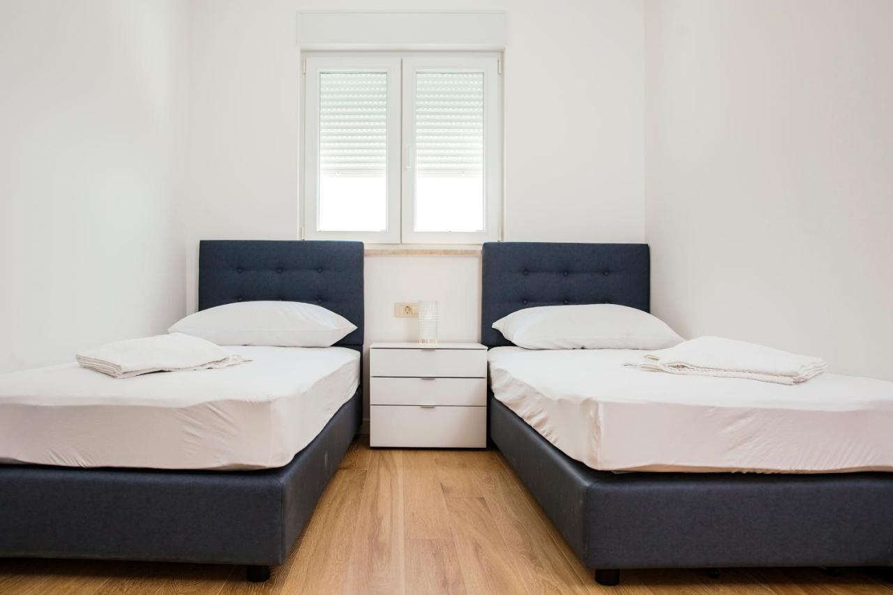 Apartman Magdalena Lägenhet Makarska Exteriör bild