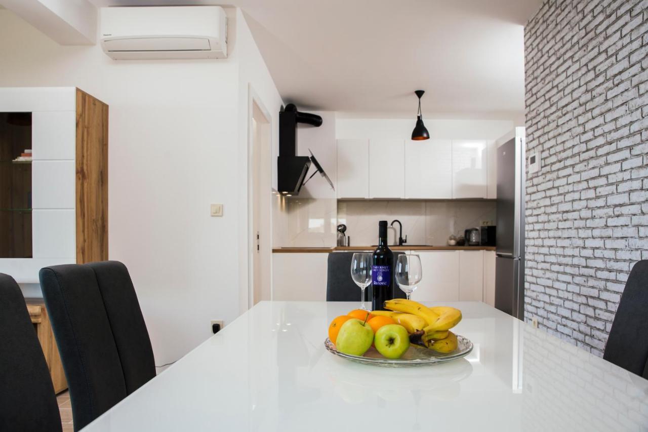 Apartman Magdalena Lägenhet Makarska Exteriör bild