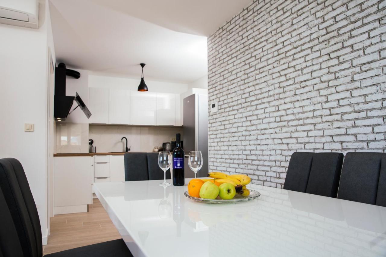 Apartman Magdalena Lägenhet Makarska Exteriör bild