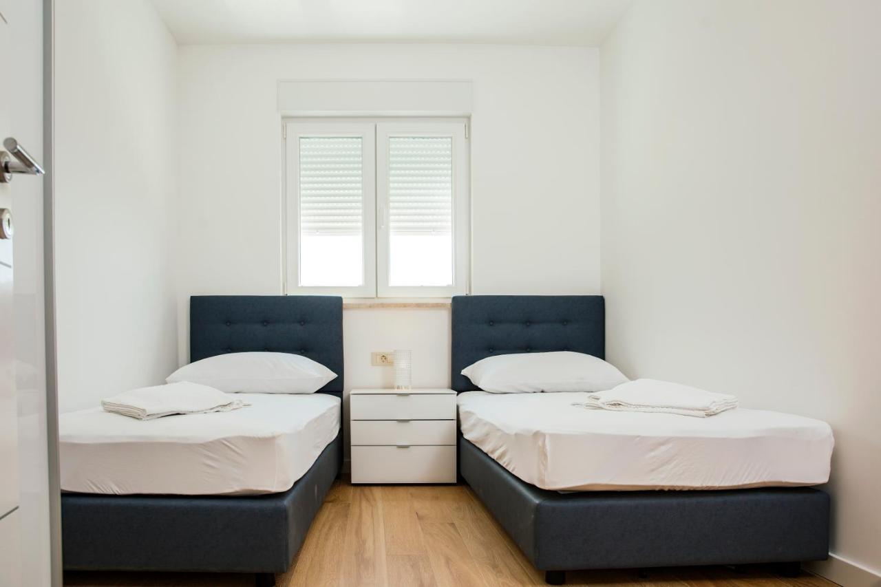 Apartman Magdalena Lägenhet Makarska Exteriör bild