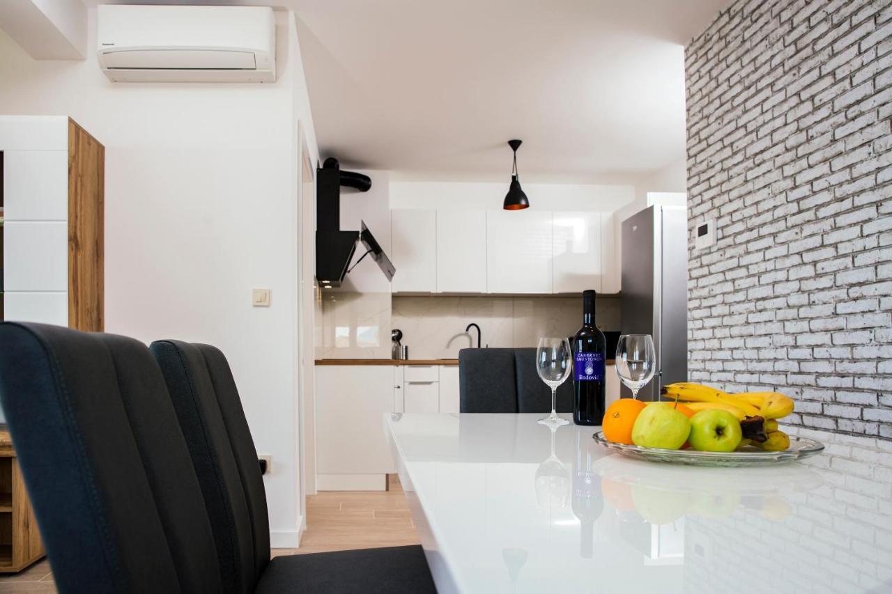 Apartman Magdalena Lägenhet Makarska Exteriör bild